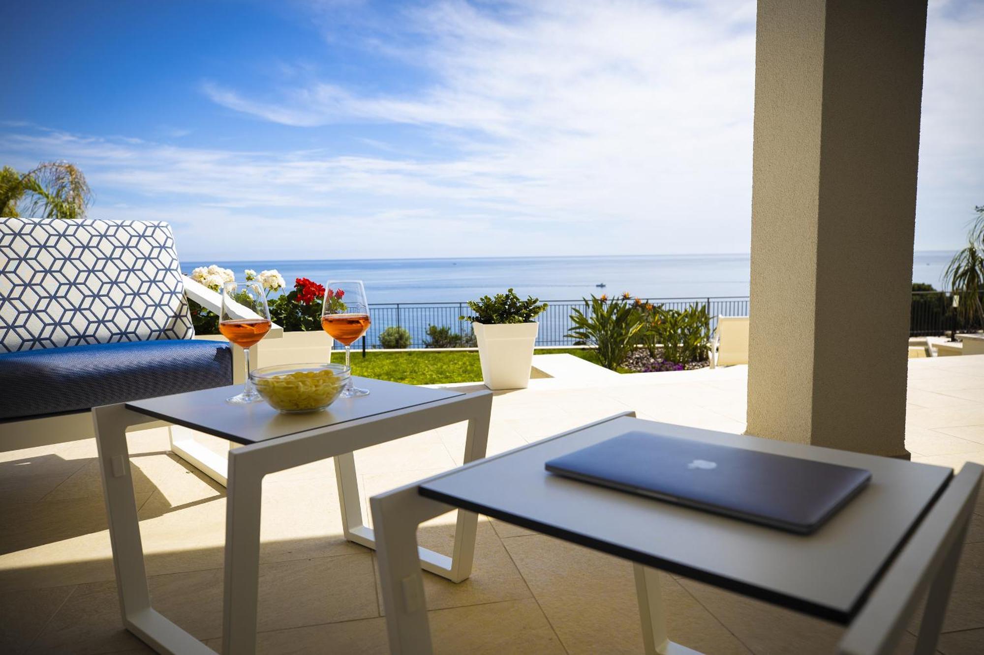 Kafara Resort- Villas And Pool By Lisca Bianca Rental 圣塔·弗拉维亚 客房 照片